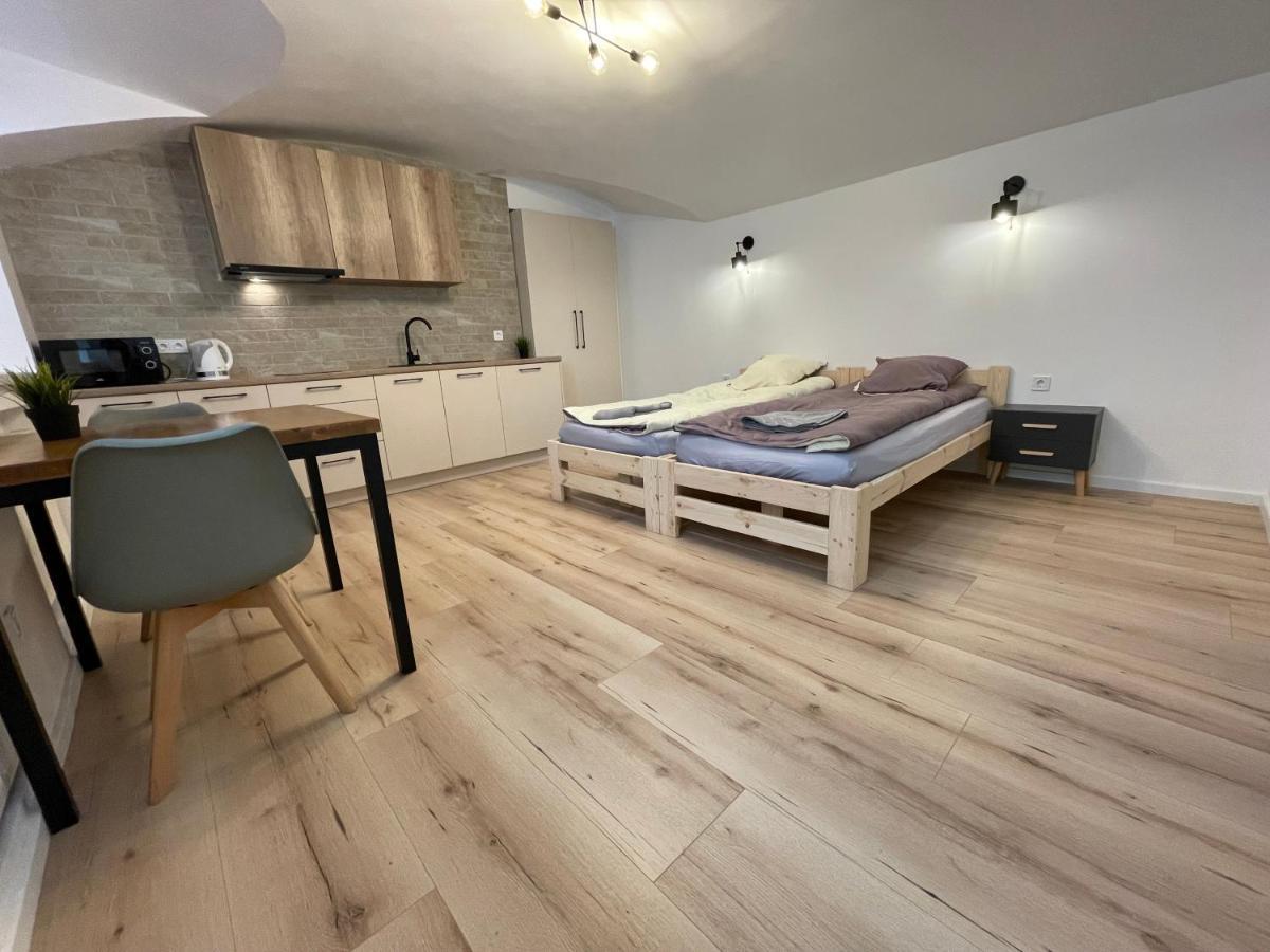 Modern Guest House In City Center I Room 1 VNO Kültér fotó