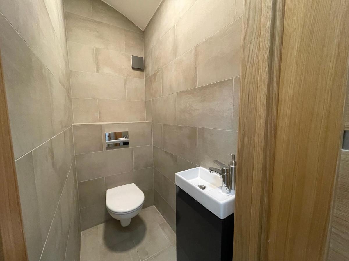 Modern Guest House In City Center I Room 1 VNO Kültér fotó